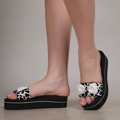 SOUL CULTURE Women Flip Flops(Black , 7)