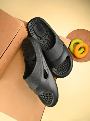 ERANC Men Slippers(Black , 6)