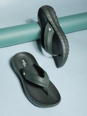 action Men APTM-16 Slippers(Black , 8)