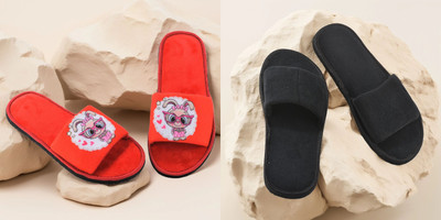 Y key Women Flip Flops(Black, Red , 6)