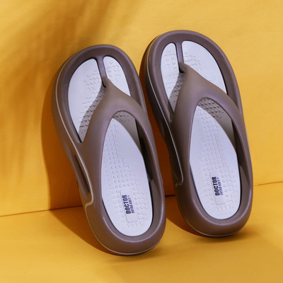 DOCTOR EXTRA SOFT Men Flip Flops(Brown , 7)