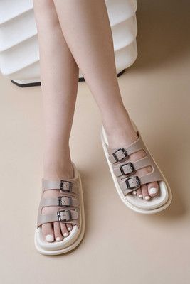 Roadster Women Slippers(Beige , 8)