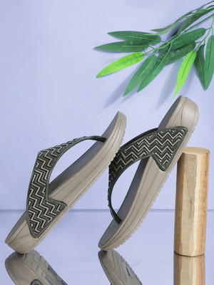 action Women AN-39 Slippers(Green , 6)