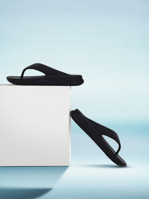 PUMA Men Wave Flip RES Flip Flops(Black , 8)