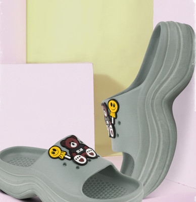 Monoction Women Slides(Green , 7)