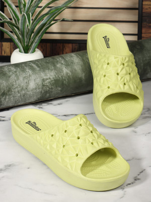 Roadster Women Slides(Green , 8)