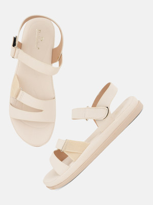 Dollphin Women Flats(Off White , 4)