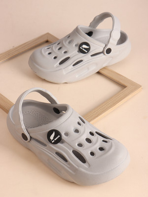 KILLER Men Clogs(Grey , 6)