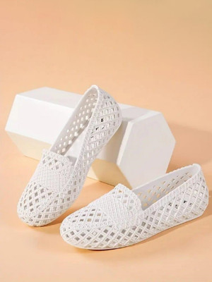 Shozie Women Slides(White , 8)