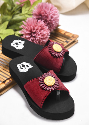 Rasambh Women Comfortable Stylish and Trending Colorful Printed Flip Flops sliders For Slides(Maroon, Black , 7)