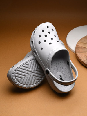 HRX by Hrithik Roshan Men Slides(Grey , 9)