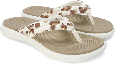 PUMA Women Royalcat�Softride Cara Slippers(White , 7)
