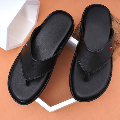 BUKARO Men Flip Flops(Black , 7)