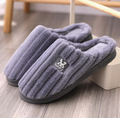 WOLVESDEN Women Slippers(Grey , 7)