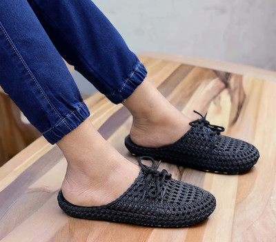 Kook N Keech Women Slides(Black , 5)