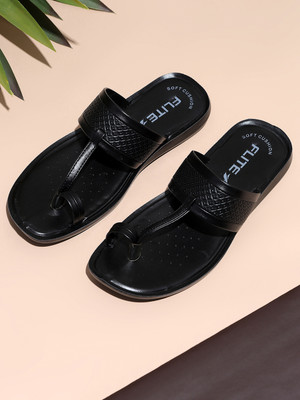 FLITE Men Flip Flops(Black , 8)