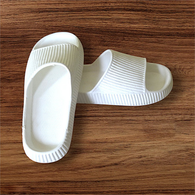 kanta Men Slides(White , 7)
