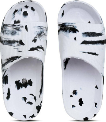 LYVI Men Slides(White , 7)