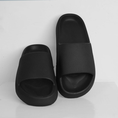 JUSAN Men Flip Flops(Black , 6)