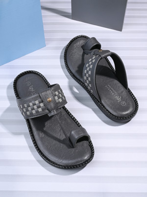 Lorence Fashion Hub Men Flip Flops(Grey , 6)