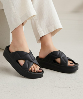 Svaar Women Slides(Black , 5)