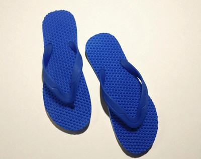 BreeZy Men Slippers(Black , 6)