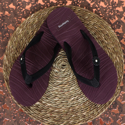 Footspring Women Slippers(Maroon , 4)