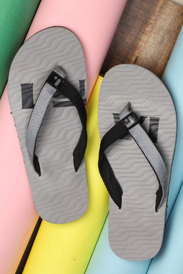 LYVI Men Flip Flops(Grey , 8)