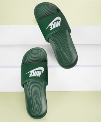 NIKE Men Flip Flops(Green , 9)