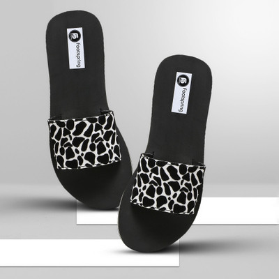 Footspring Women Slides(Black , 7)