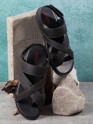 Roadster Men Flip Flops(Black , 6)