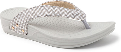 CARLTON LONDON Women Flip Flops(Black , 6)