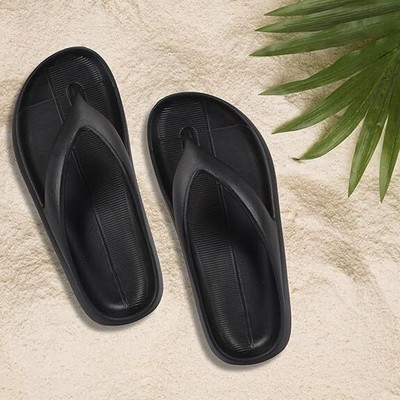 Traqon Men Slippers(White , 8)