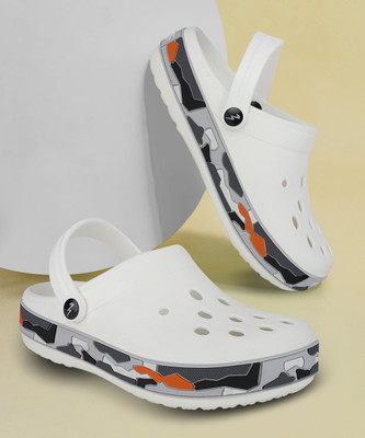 CAMPUS Men Slippers(Off White , 10)