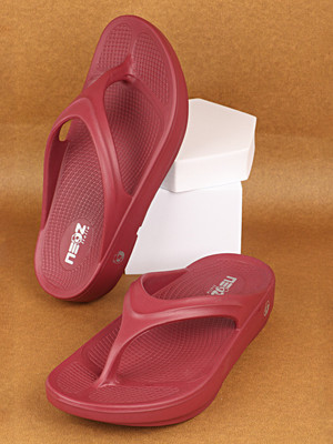 Neoz Men Levirex Lightweight with Arch Support Durable Anti-Skid & Stylish Dailywear| Flip Flops(Maroon , 8)