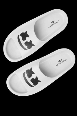 M7 By Metronaut Men Slides(White , 6)