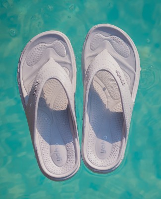 yoho Men Floats Women soft slippers Comfortable ,stylish, Thong, Waterproof Flip Flops(Grey 4)