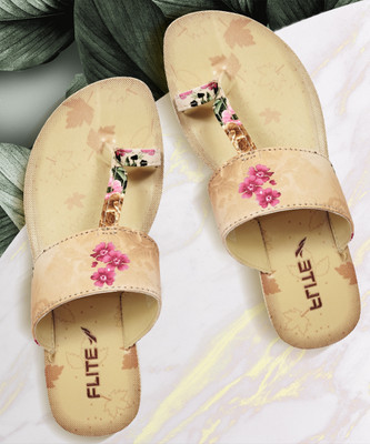 FLITE Women Slippers(Beige , 7)
