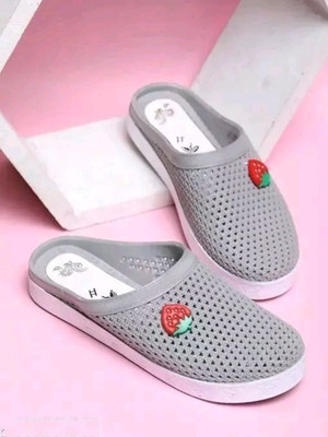Drimo Women Slides(Grey , 4)