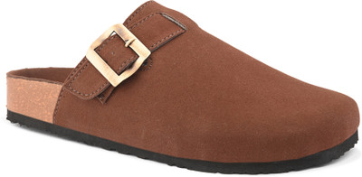 Roadster Women Slippers(Brown , 4)