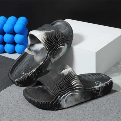 YZY Men Slides(Multicolor , 8)