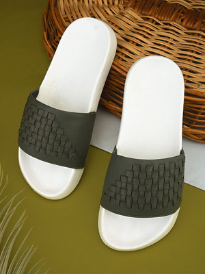 Extrimos Men Slides(Green , 8)