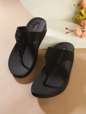 TRUFFLE COLLECTION Women Slides(Black , 4)