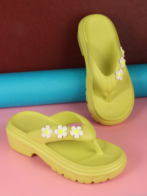 KILLER Women Clogs(Green , 4)