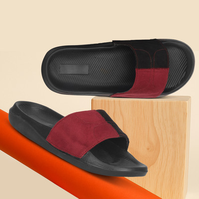 Foot Print Men Slides(Maroon, Black , 6)