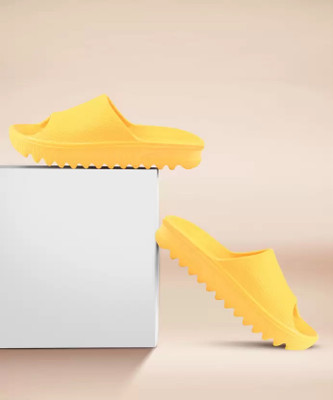 Axter Men Slides(Yellow , 8)