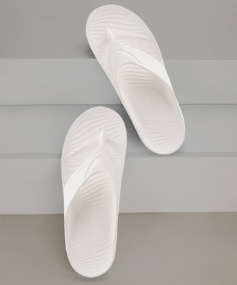 CAMPUS Men Flip Flops(White , 8)