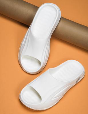 Wave Walker Men Slides(White , 8)