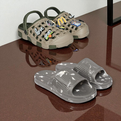 Acorn Men Slides(Brown, Grey , 7)