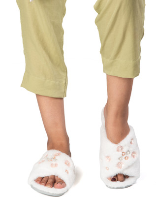 RETTROSE Women Slides(White , 4)